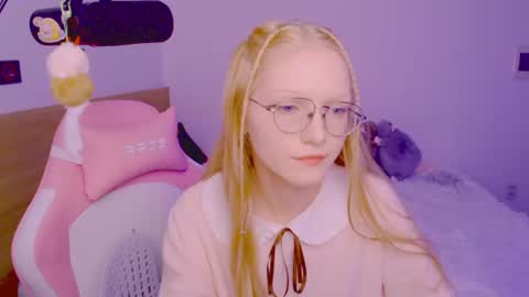 Snapshot of blush_alert chatting on 7, 7, 2026 Diana online show from 7, 7, 2026