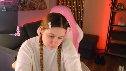 Ellie3 online show from 3, 3, 2025