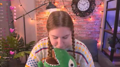 Ellie3 online show from 11, 9, 2025