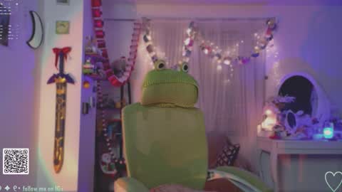 Snapshot of blushing_nymph chatting on 28, 11, 2025 Im Nym Justa nymph on twitter and IG online show from 28, 11, 2025