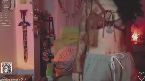 Snapshot of blushing_nymph chatting on 15, 12, 2025 Im Nym Justa nymph on twitter and IG online show from 15, 12, 2025