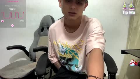 Bob  INDEPENDENT MODEL online show from 8, 12, 2024