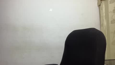 Bob  INDEPENDENT MODEL online show from 24, 12, 2024