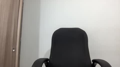 Bob  INDEPENDENT MODEL online show from 25, 2, 2025