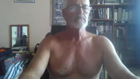 Snapshot of bobbgud chatting on 18, 4, 2026 Bobbgud online show from 18, 4, 2026