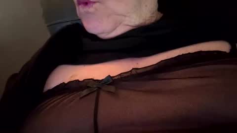 bobbiesucks69 online show from 27, 10, 2025