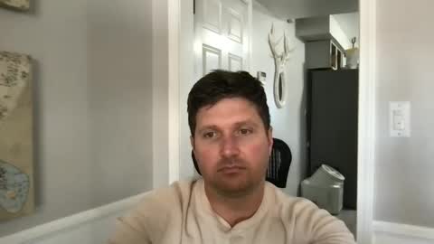 Snapshot of bobbylightfoot3 chatting on 8, 2, 2025 bobbylightfoot3 online show from 8, 2, 2025