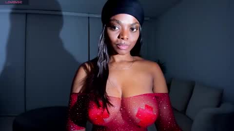 Snapshot of body_desire chatting on 10, 9, 2025 danna online show from 10, 9, 2025