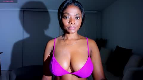 Snapshot of body_desire chatting on 18, 9, 2025 danna online show from 18, 9, 2025