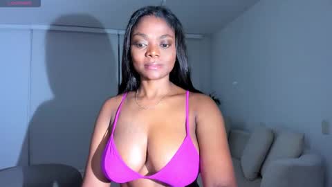 Snapshot of body_desire chatting on 1, 10, 2025 danna online show from 1, 10, 2025