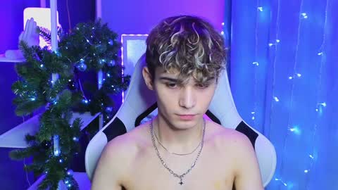 Snapshot of boicute chatting on 5, 1, 2025 ALEXPVT IS OPEN online show from 5, 1, 2025
