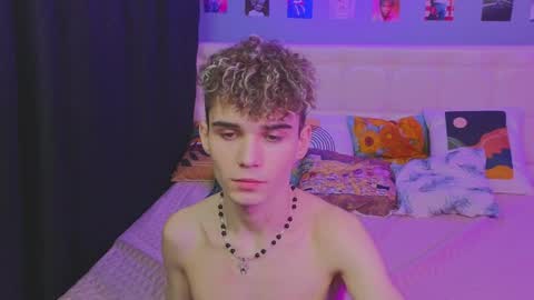 Snapshot of boicute chatting on 1, 2, 2025 ALEXPVT IS OPEN online show from 1, 2, 2025