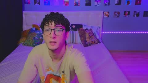 Snapshot of boicute chatting on 1, 2, 2025 ALEXPVT IS OPEN online show from 1, 2, 2025