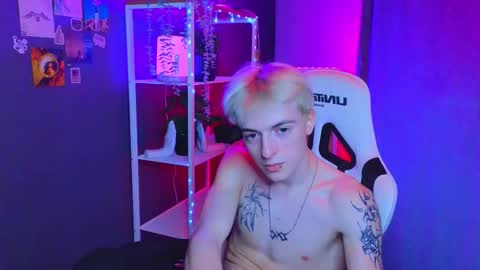 Snapshot of boicute chatting on 13, 2, 2025 ALEXPVT IS OPEN online show from 13, 2, 2025