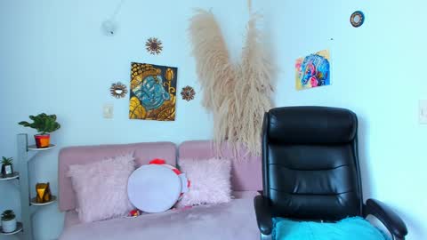  Salma Independent Model online show from 7, 2, 2025