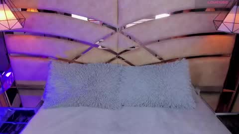 bonet_iris online show from 13, 5, 2026
