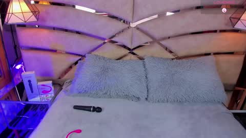 bonet_iris online show from 14, 5, 2026