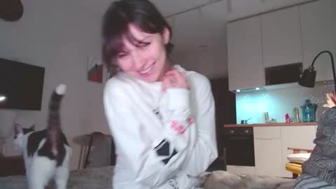 Snapshot of bonjourlabelle chatting on 8, 3, 2026 Mary 3 live time content 18 online show from 8, 3, 2026