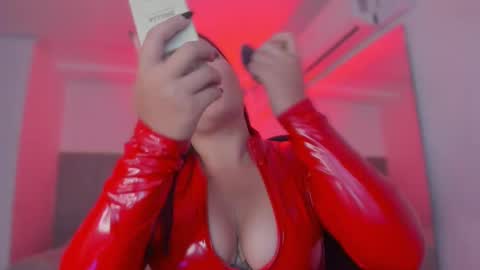 Snapshot of bonnie_an chatting on 16, 11, 2025 Bonnie online show from 16, 11, 2025