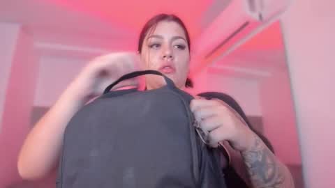 Snapshot of bonnie_an chatting on 18, 11, 2025 Bonnie online show from 18, 11, 2025