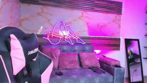 Snapshot of bonnie_bu chatting on 16, 7, 2026 becky online show from 16, 7, 2026