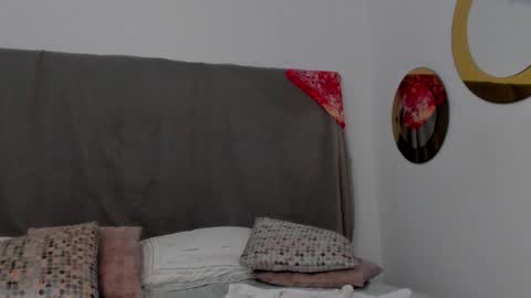 Snapshot of bonniecute_ chatting on 4, 12, 2024   online show from 4, 12, 2024
