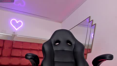 Snapshot of bonniecute_ chatting on 19, 12, 2024   online show from 19, 12, 2024
