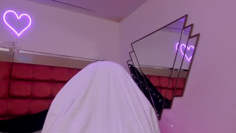 Snapshot of bonniecute_ chatting on 21, 12, 2024   online show from 21, 12, 2024