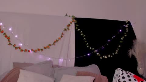 Snapshot of bonniecute_ chatting on 2, 1, 2025   online show from 2, 1, 2025