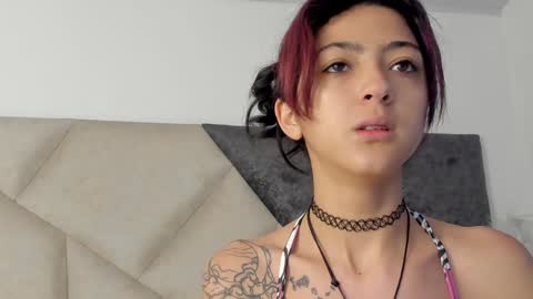 Snapshot of bonniecute_ chatting on 5, 1, 2025   online show from 5, 1, 2025