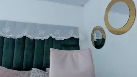 Snapshot of bonniecute_ chatting on 19, 1, 2025   online show from 19, 1, 2025