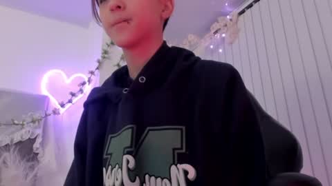 Snapshot of bonniecute_ chatting on 25, 1, 2025   online show from 25, 1, 2025