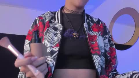 Snapshot of bonniecute_ chatting on 1, 3, 2025   online show from 1, 3, 2025