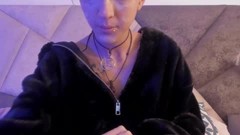 Snapshot of bonniecute_ chatting on 5, 3, 2025   online show from 5, 3, 2025