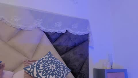 Snapshot of bonniecute_ chatting on 19, 9, 2025   online show from 19, 9, 2025