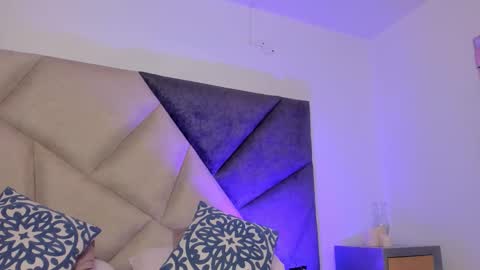 Snapshot of bonniecute_ chatting on 27, 9, 2025   online show from 27, 9, 2025
