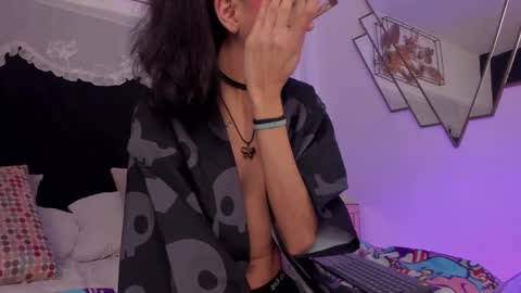 Snapshot of bonniecute_ chatting on 18, 10, 2025   online show from 18, 10, 2025