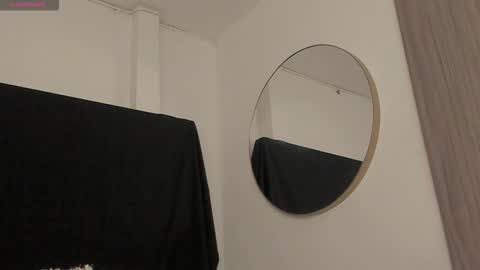 Snapshot of bonniecute_ chatting on 26, 10, 2025   online show from 26, 10, 2025