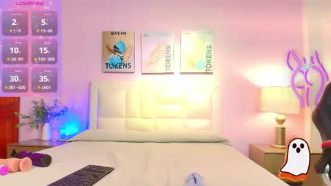 Bon Bon  online show from 25, 10, 2025