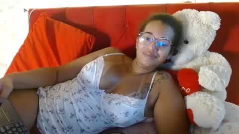 Snapshot of bonvivantb chatting on 2, 12, 2024 Queen Bon Vivantt online show from 2, 12, 2024