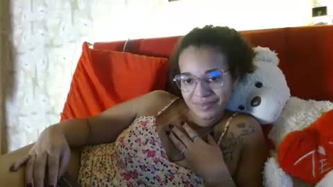 Snapshot of bonvivantb chatting on 5, 12, 2024 Queen Bon Vivantt online show from 5, 12, 2024