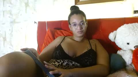 Snapshot of bonvivantb chatting on 8, 1, 2025 Queen Bon Vivantt online show from 8, 1, 2025