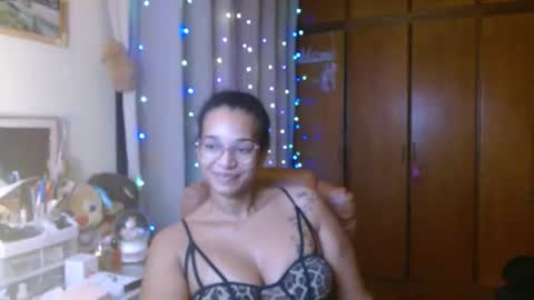 Snapshot of bonvivantb chatting on 20, 1, 2025 Queen Bon Vivantt online show from 20, 1, 2025