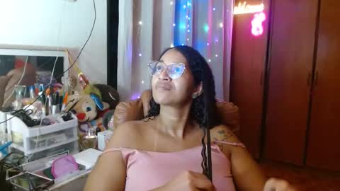 Snapshot of bonvivantb chatting on 3, 3, 2025 Queen Bon Vivantt online show from 3, 3, 2025