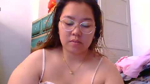 Snapshot of boobsiemarie chatting on 26, 4, 2026 MommyMarie-Singlemom of 2. online show from 26, 4, 2026