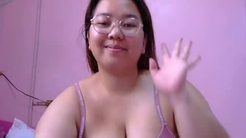 Snapshot of boobsiemarie chatting on 5, 5, 2026 MommyMarie-Singlemom of 2. online show from 5, 5, 2026