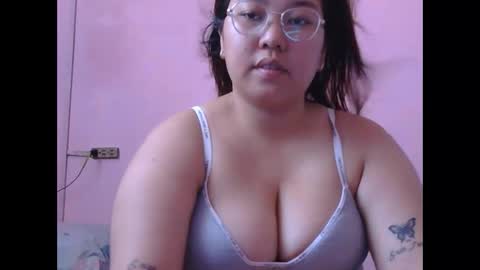 Snapshot of boobsiemarie chatting on 11, 6, 2026 MommyMarie-Singlemom of 2. online show from 11, 6, 2026