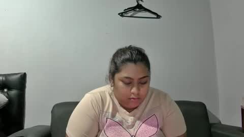 Snapshot of bootylicious02 chatting on 19, 10, 2025 Mel online show from 19, 10, 2025