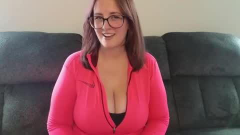 Snapshot of boredbustyhousewife chatting on 13, 10, 2025 boredbustyhousewife online show from 13, 10, 2025