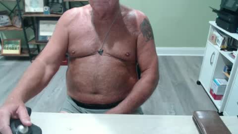 Snapshot of borntobebad2 chatting on 21, 6, 2026 borntobebad2 online show from 21, 6, 2026